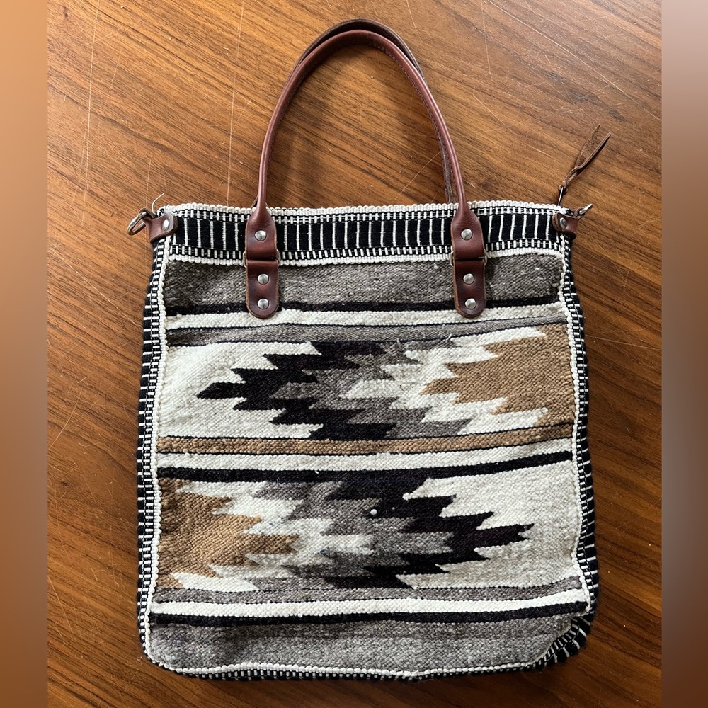 Custom wool tote bag with leather handles, strap, and pockets!